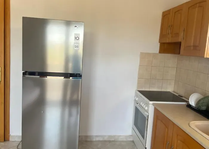 公寓 Aphrodites Gardens 2 *