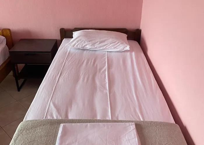 Aphrodites Gardens 2 * 奥马斯帕纳吉亚斯