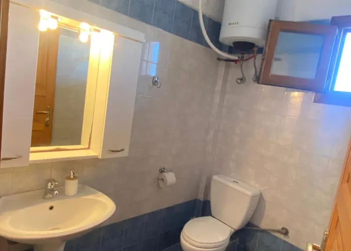 Aphrodites Gardens 2 奥马斯帕纳吉亚斯